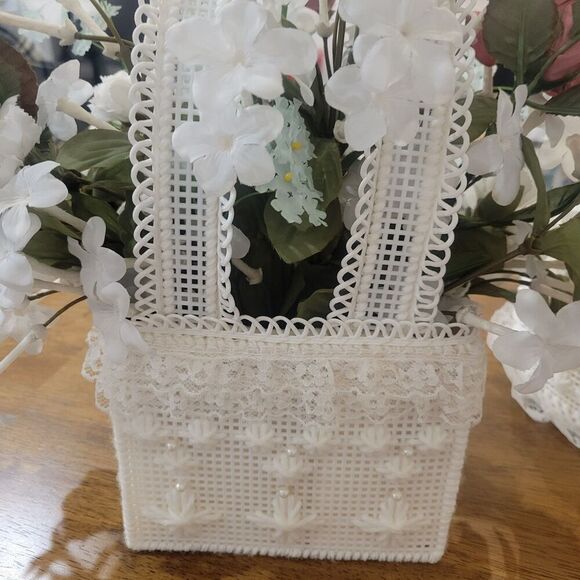 Vintage Plastic Canvas Celebrations 3 tiered wedding cake and basket set floral - Picture 8 of 10